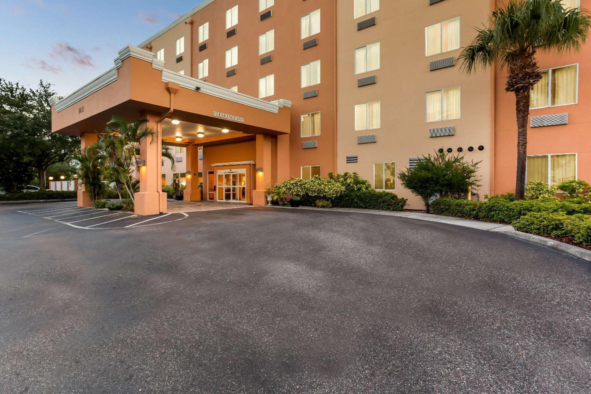 Comfort Suites Tampa Airport North Exterior foto