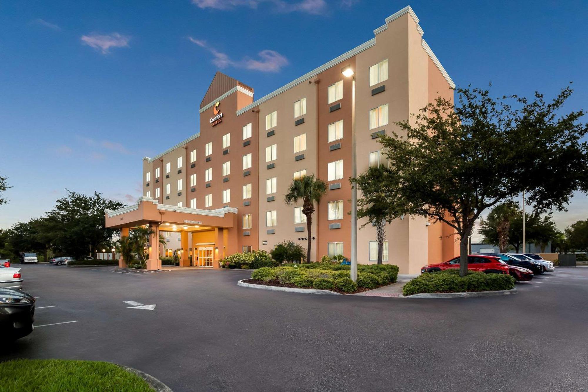 Comfort Suites Tampa Airport North Exterior foto