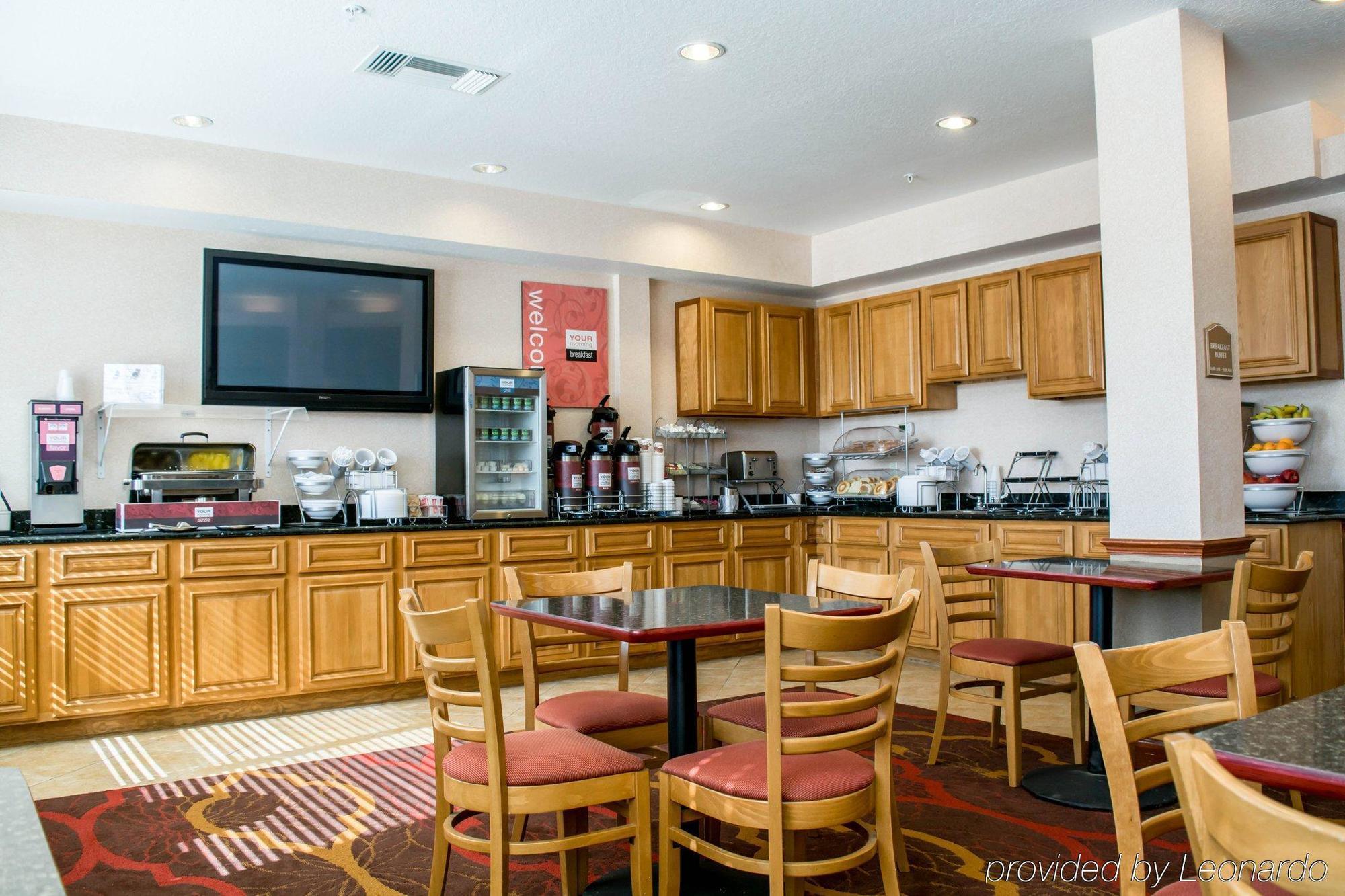 Comfort Suites Tampa Airport North Exterior foto